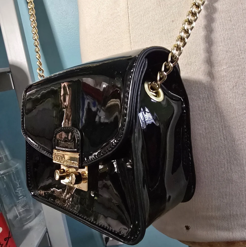 ⚡️Elegant BCBG Black Patent Crossbody Bag